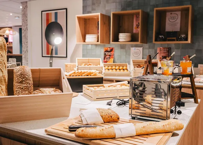 Ibis Rouen Centre Rive Droite Pasteur Hotel